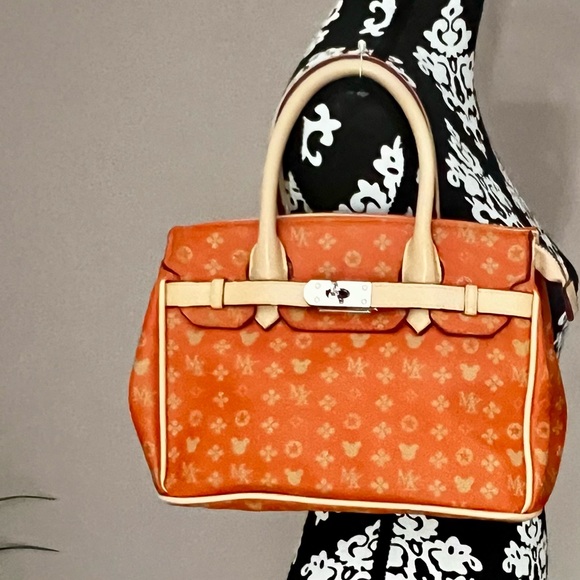 DISNEY Magic Kingdom Birkin-Inspired Satchel - Picture 2 of 12